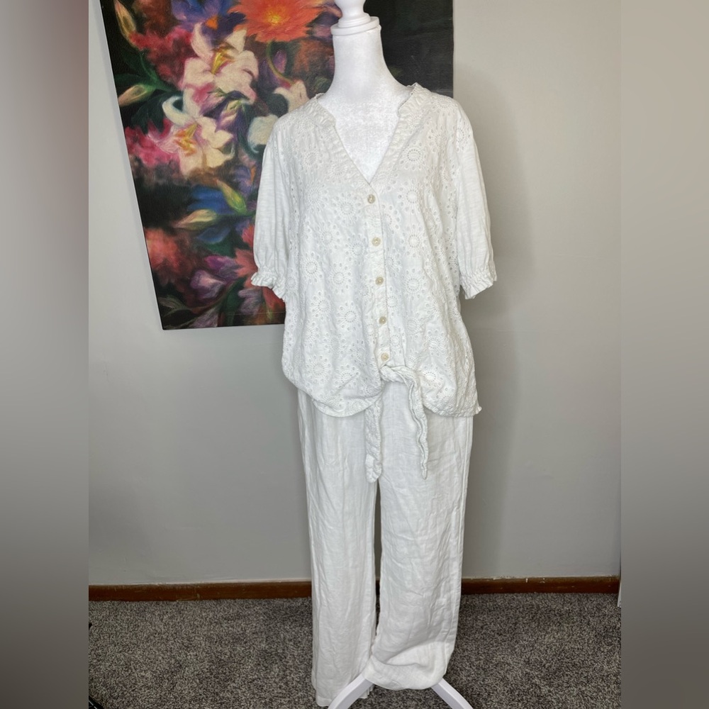 Anthropologie Porridge White Eyelet Front tie blouse Bubble Sleeves Boho XL